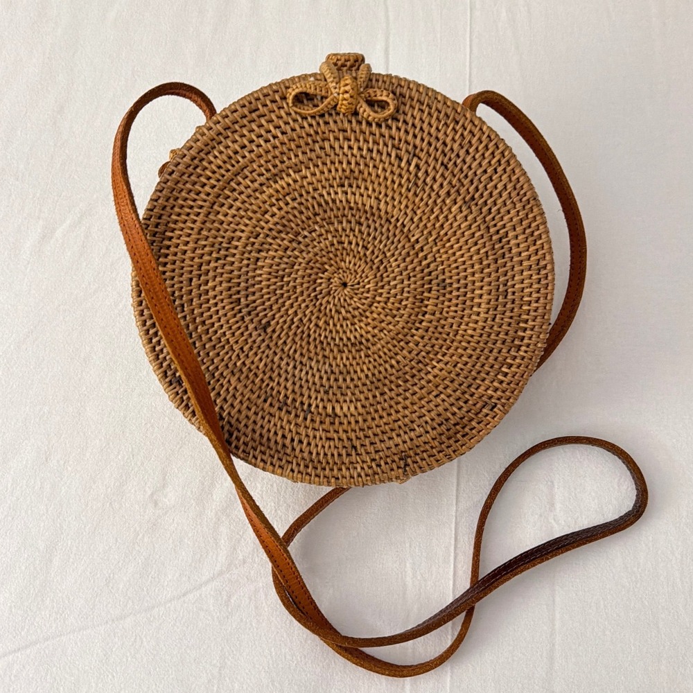 Woven Round Crossbody Bag in Brown
